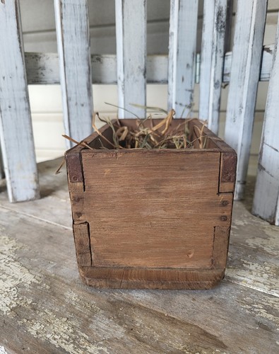 Primitive Brick Mold with Prim Grass Repurposed Wood Repro Farmhouse Country - Picture 6 of 7