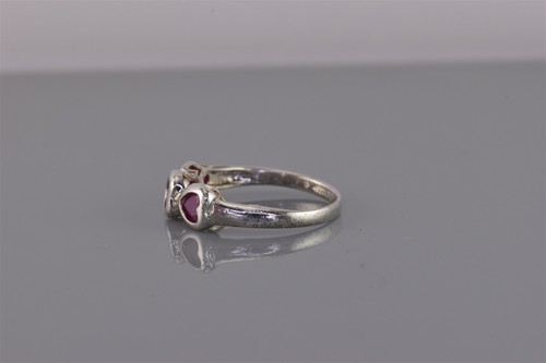 Sterling Silver Triple Red Ruby Hearts Band Ring 925 Sz: 7 - Picture 5 of 8