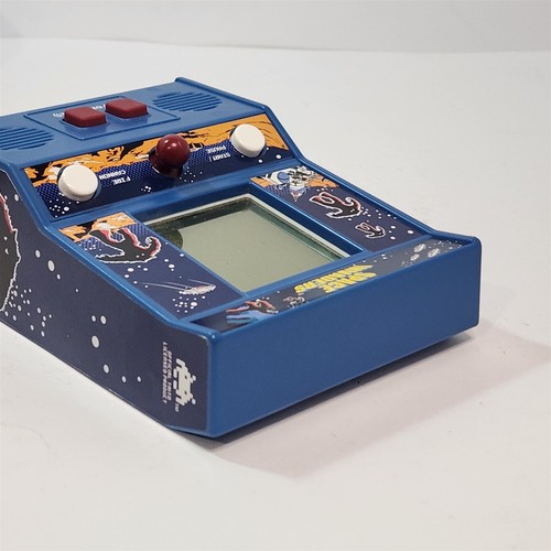 Space Invaders Handheld Mini Arcade Game Classic Retro Basic Fun Taito - Picture 7 of 7