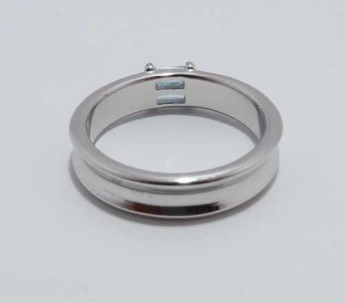 TIFFANY & CO. 18K White Gold & Blue Aquamarine Stacking Ring Sz 6.5 - Picture 5 of 6