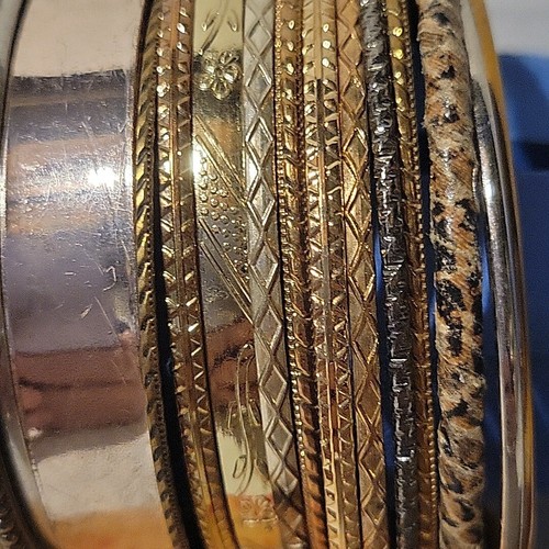 Lot Of Mostly Metal + Wood, Bracelets Bangles Women's Jewelry Bundle Over 4.5in - Picture 4 of 11