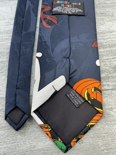 VTG Looney Tunes Mania 1996 Halloween Warner Bros USA Taz Ghost Pumpkin Neck Tie - Picture 6 of 11