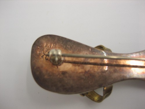 Far Fetched Sterling Silver Copper Bottom Flip Flop Brooch Pin Mixed Metal  - Picture 6 of 6