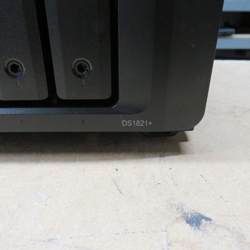 Synology DS1821+ 8 Bay Desktop NAS Enclosure 4GB RAM No Drives Free Next Day - Afbeelding 3 van 14