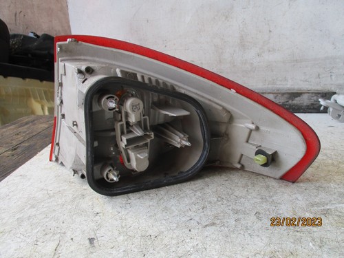FORD MONDEO MK4 2008 NSF RÜCKLEUCHTE BEIFAHRERSEITE 7S71 13A603 - Bild 2 von 5