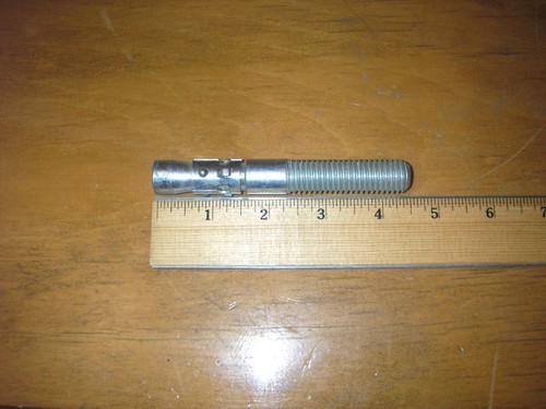 Lot of 40: Simpson Concrete Wedge/Sleeve Anchor Bolts 5/8" x 4 1/2". - Picture 2 of 3