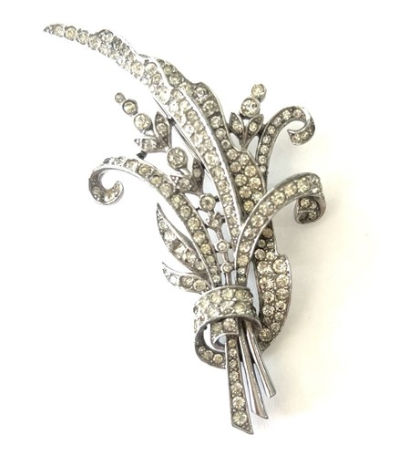 Trifari Rhinestone Bouquet of Flowers & Leaves Brooch Signed - Picture 1 of 6