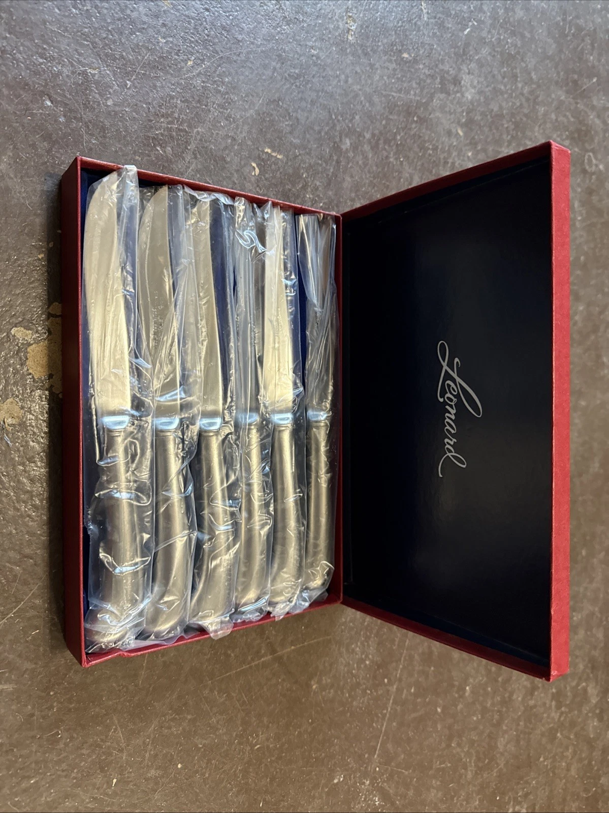 Vintage Leonard Knife Set of 6 Steak Knives never used high quality pistol grip