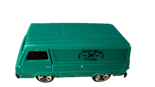 Maisto 1964 Ford Econoline Van Loose from Multi-Pack with Pablo's Bakery detail - Picture 3 of 10