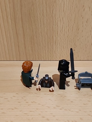 Lego Lord of the Rings Ringwraith Nazgûl & Merry LOR018 With Accessories  - Picture 2 of 13