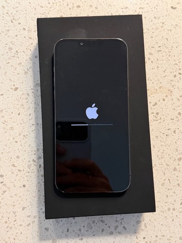 Apple iPhone 13 Pro Max - 512 GB - Graphite (Unlocked) - Picture 3 of 4