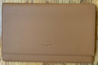 Nowy Von Holzhausen MacBook Portfolio 16" Wegańska skóra Pokrowiec Karmel Apple AS IS
