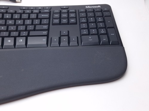 Microsoft LXM-00001 Model 1878 Wired USB 2.0 Ergonomic Keyboard - Picture 7 of 10