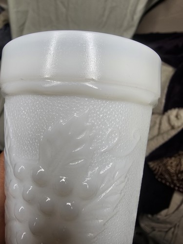 Vintage Milk Glass Goblets Grape Leaf Pattern Set of 4 Pedestal White USA - Picture 12 of 23