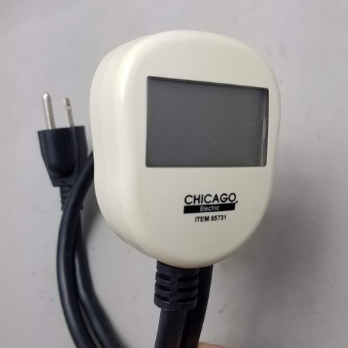 Chicago Electric Watt Meter Power Usage Monitor 1800W 15A Plug LCD Display 65731 - Picture 2 of 9