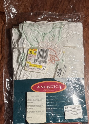 Mantel de Colección Hedaya Linens Angélica Bordado Cortado a Mano 52X70 6 Servilletas - Imagen 5 de 12