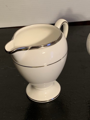 Wedgwood Carlyn Milchkännchen und Zuckerweiß Platinrand - Bild 2 von 9
