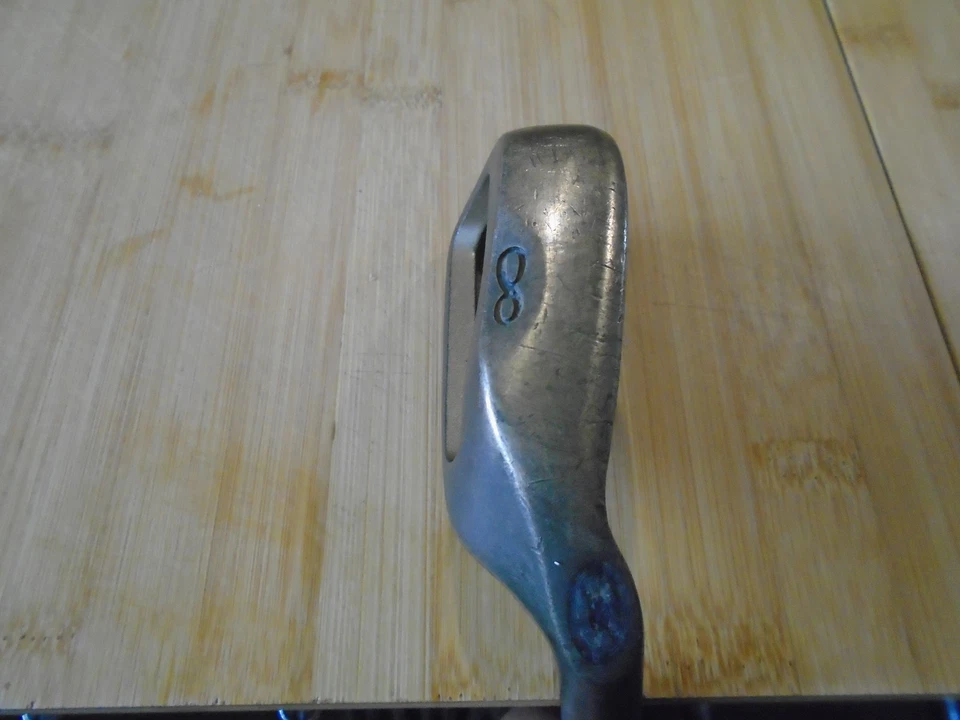 PRE~LOVED LADIES CALLAWAY 8 IRON ~ LADIES  FLEX GRAPHITE SHAFT ~ RIGHT HANDED - Image 3 of 4