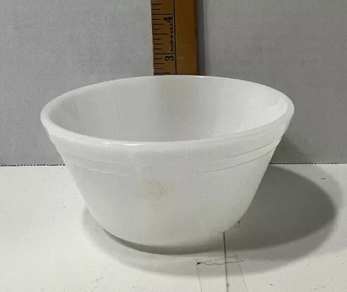 Vintage Federal Heat Proof 5" Diameter White Milk Glass Mixing Bowl Soup Cereal