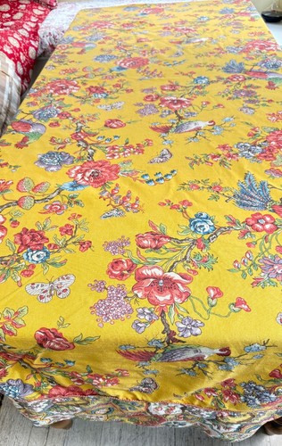 French Country Style Mustard Banquet Tablecloth with Roosters ZZ517 - Picture 2 of 8