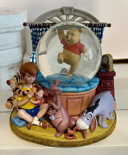 Disney Winnie the Pooh and Christopher Robin SnowGlobe NEW IN BOX - HARD TO FIND - Picture 7 of 14