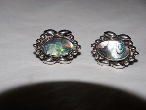 Vintage-Taxco-A-GARCIA-ABALONE-inlay-Earrings-sterling-Silver-HALLMARKED-925