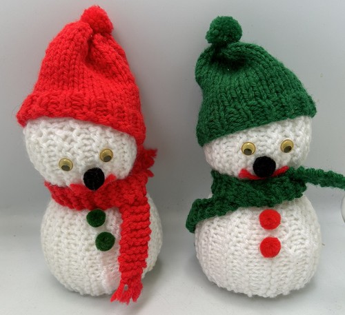 Vintage Paar handgefertigte gehäkelte Schneemann Figuren Weihnachten 9 Zoll