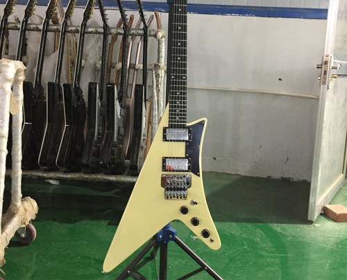 Guitarra Eléctrica Moderna V HPL Diapasón Pastillas HR Puente FR Amarillo Crema Soild - Imagen 2 de 10