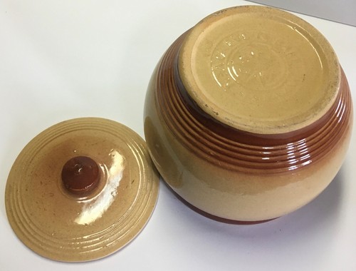 Watt Pottery Eve-N-Bake Oven Ware Stoneware Two Tone Bean Pot or Cookie Jar USA - Picture 5 of 6