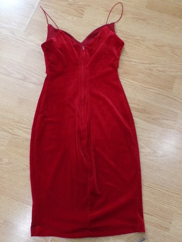 DE COLECCIÓN B. VESTIDO INTELIGENTE DE TERCIOPELO ROJO ESPAGUETI PEQUEÑO GÓTICO, PUNK, EMO,Y2K, GRUNGE - Imagen 7 de 10
