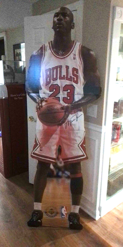 VINTAGE 1996 UPPER DECK MICHAEL JORDAN LIFE-SIZED CARDBOARD CUTOUT - Picture 17 of 18