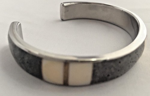 VINTAGE /MODERN ?ENAMELED SILVER -TONED BRACELET - Picture 3 of 3