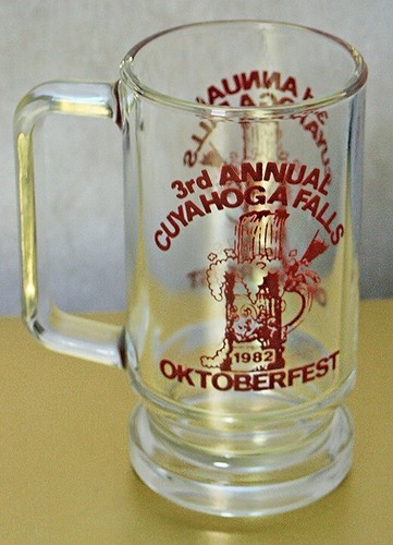 1982 Cuyahoga Falls Oktoberfest Beer Mug - Picture 2 of 8