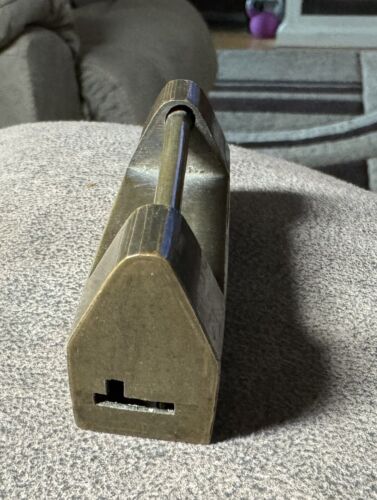 UNUSUAL ANTIQUE BRASS TOOLBOX SHAPED 2 3/4” BRASS LOCK no key - Picture 2 of 4