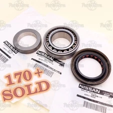 GENUINE Nissan Frontier Xterra Titan Rear Axle Bearing Inner Spacer Oil Seal SET
