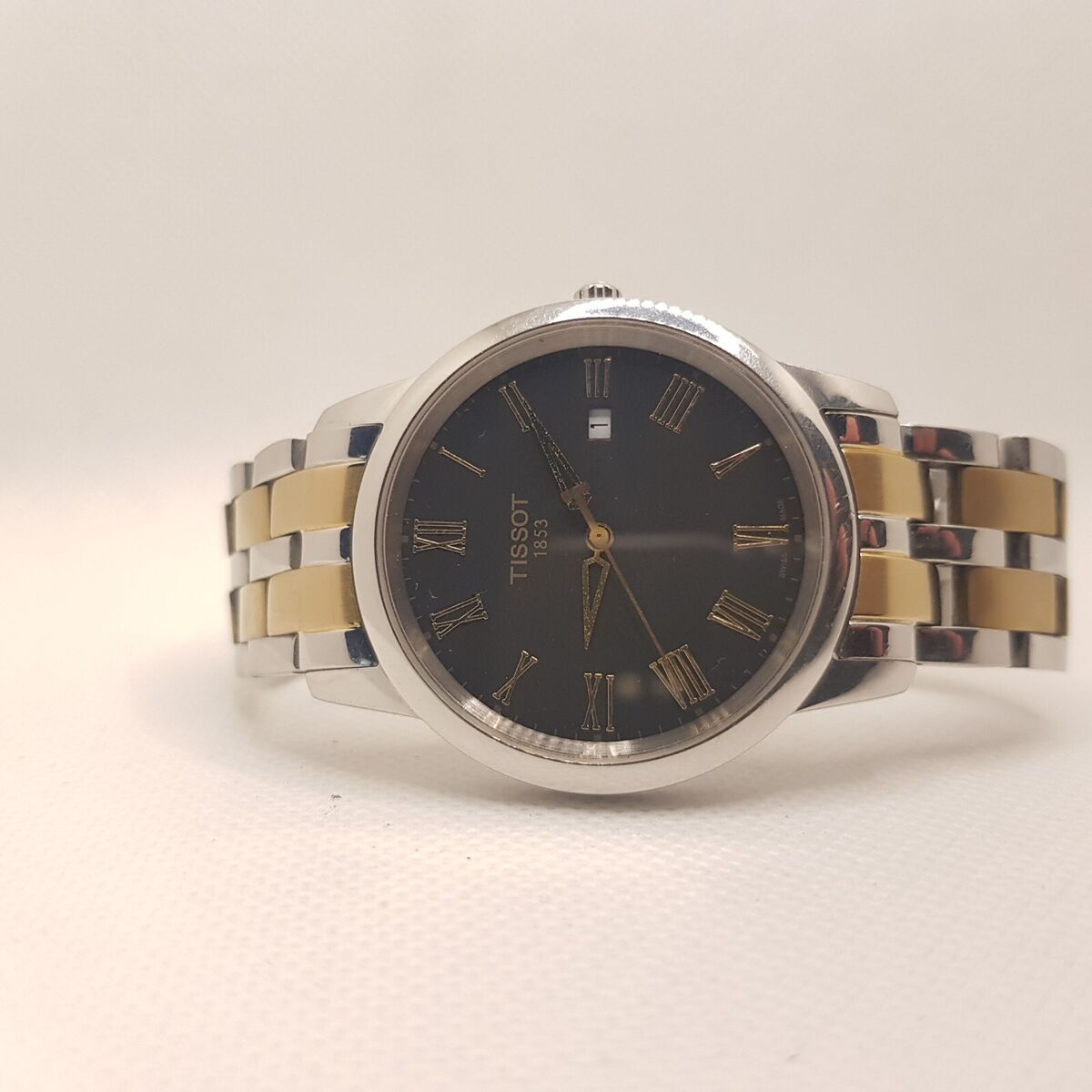 TISSOT TO33410A/A reliable classic Swiss wristwatch/SAPPHIRE TISSOT TO33410A/A reliable classic Swiss wristwatch/SAPPHIRE