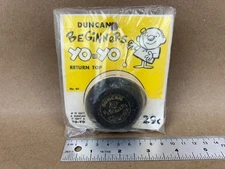 Vintage new black/red Duncan Beginners Yo-Yo return top no. 44, 3-3/4 inch card
