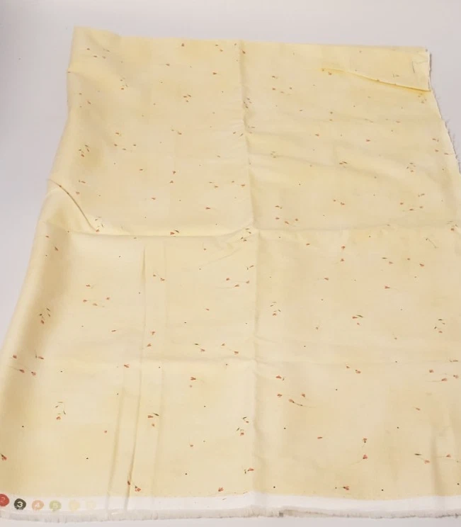 Hermosos Fondos Tela 29" por Maywood Studio Floral Beige Amarillento Foto 4 de 4