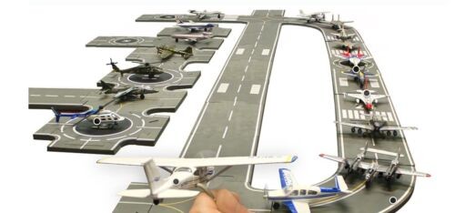 Daron Runway24 E2C Hawkeye Diecast vehicle\plane 57661 - Picture 2 of 2