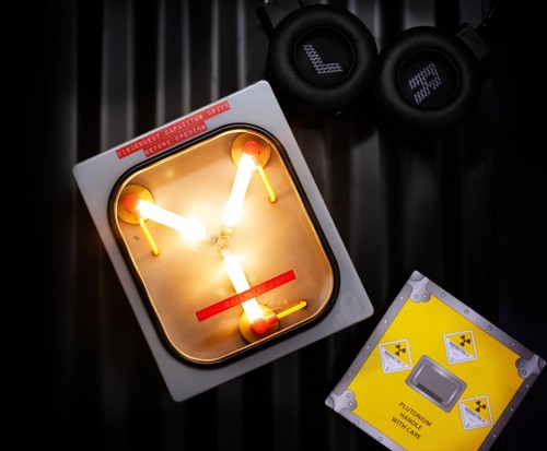 Condensador de flujo Regreso al futuro réplica USB luz de estado de ánimo | 6 pulgadas de alto - Imagen 6 de 7
