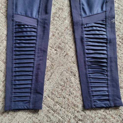 Alo Yoga High-Waist Moto Mesh Legging Rich Navy Blue Matte Glossy Medium - Picture 6 of 14