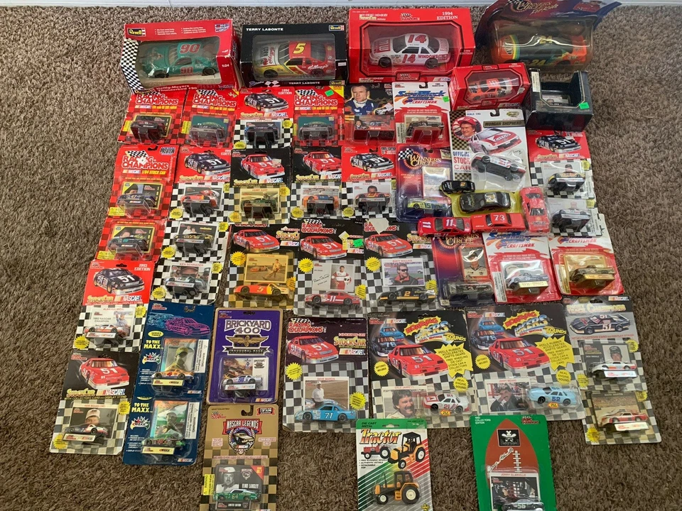 nascar diecast Scale Hot Wheels 45+ Cars Lot - 1990’ - Image 2 of 4