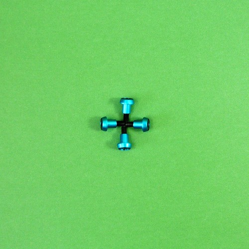 Steel & Blue Alloy King Pin Set (4 pcs) for Tamiya M05, M06 1:10 RC Mini cars - Picture 3 of 5