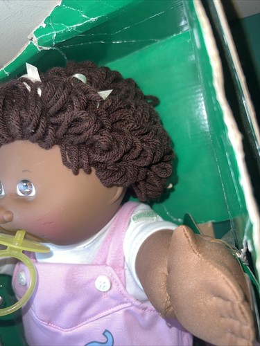 Cabbage Patch Kids Doll 25th Anniversary Limited Edition Carvel & Silver Spoon - Picture 10 of 12
