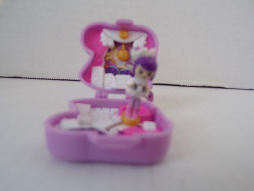 Elch ST15618 ~ Polly Pocket winzig kompakt ~ 1" Puppe ~ lila Haar ~ Themenmusik - Bild 4 von 6
