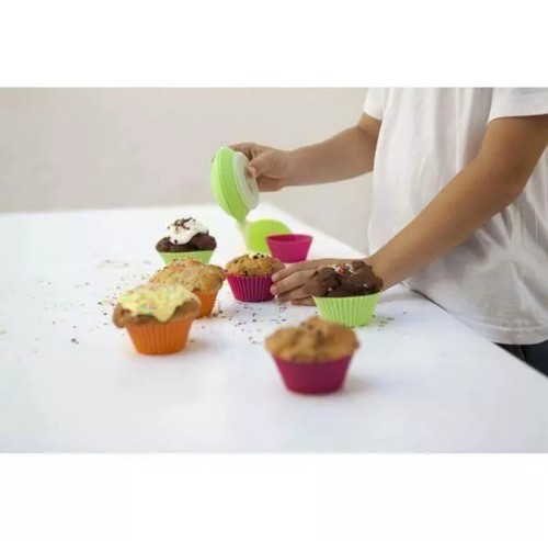 LEKUE MULTICOLORED PACK SILICONE MUFFIN CUPS 6 Count - Picture 2 of 5
