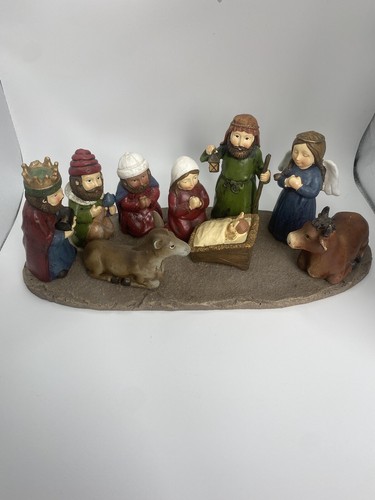 Nativity  Scene, Resin 1 piece - Picture 1 of 4