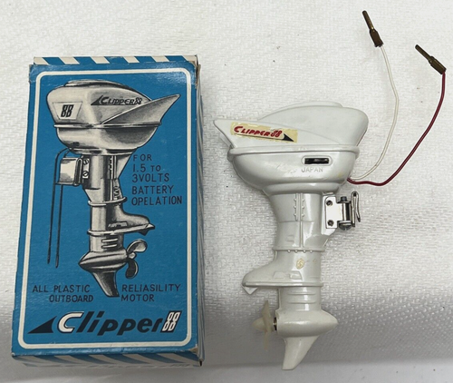VINTAGE CLIPPER 88 TOY BOAT MOTOR BATTERY OPERATED 1960'S JAPAN OLD STOCK BOXED