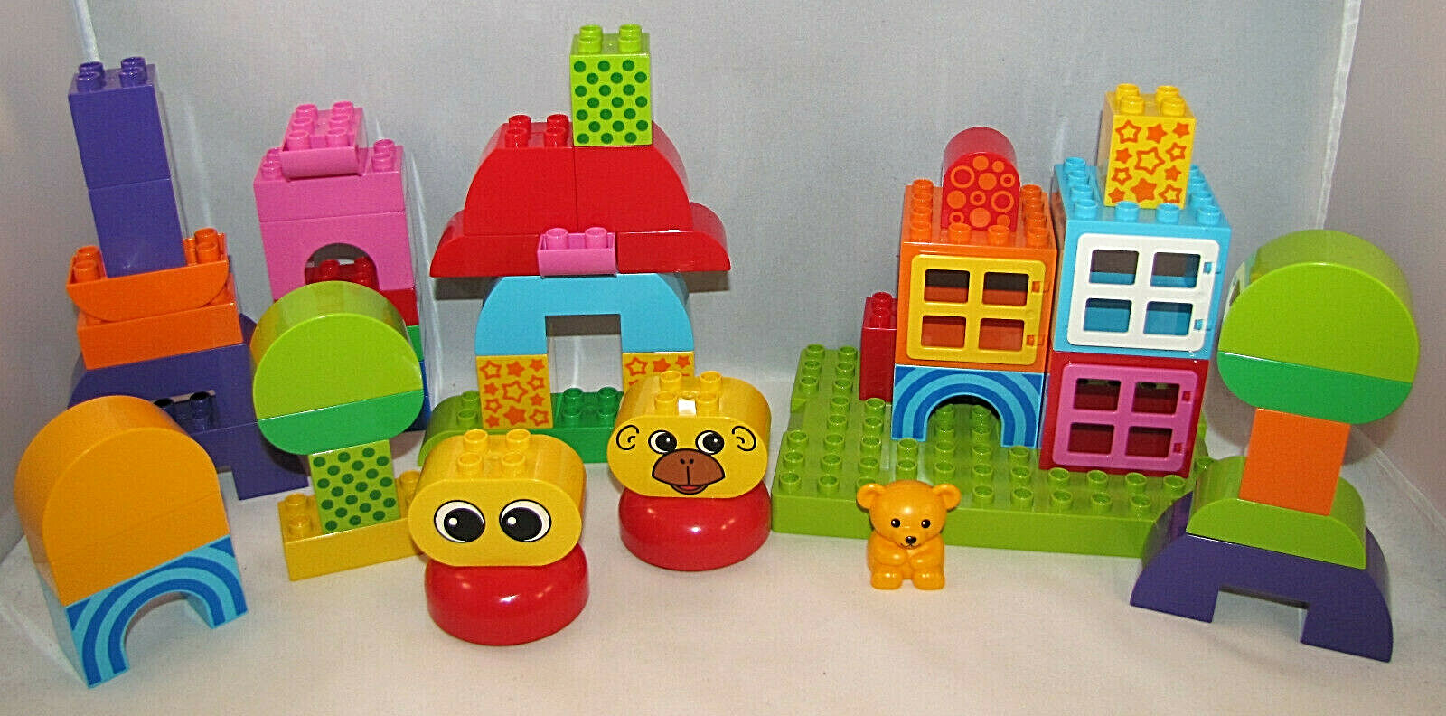 Ambassadeur Canada Smederij LEGO Duplo Toddler Basic Starter Set 10561 & Build and Play Cubes 10553 w/ Teddy Ambassadeur Canada Smederij LEGO Duplo Toddler Basic Starter Set 10561 & Build and Play Cubes 10553 w/ Teddy