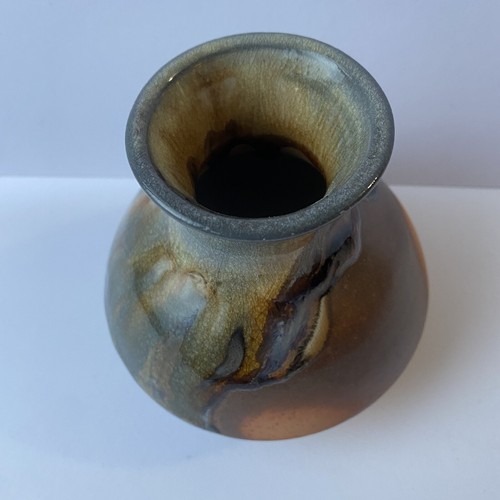 Small Studio Art Pottery Glazed Stoneware Vase Signed PW - Picture 5 of 10